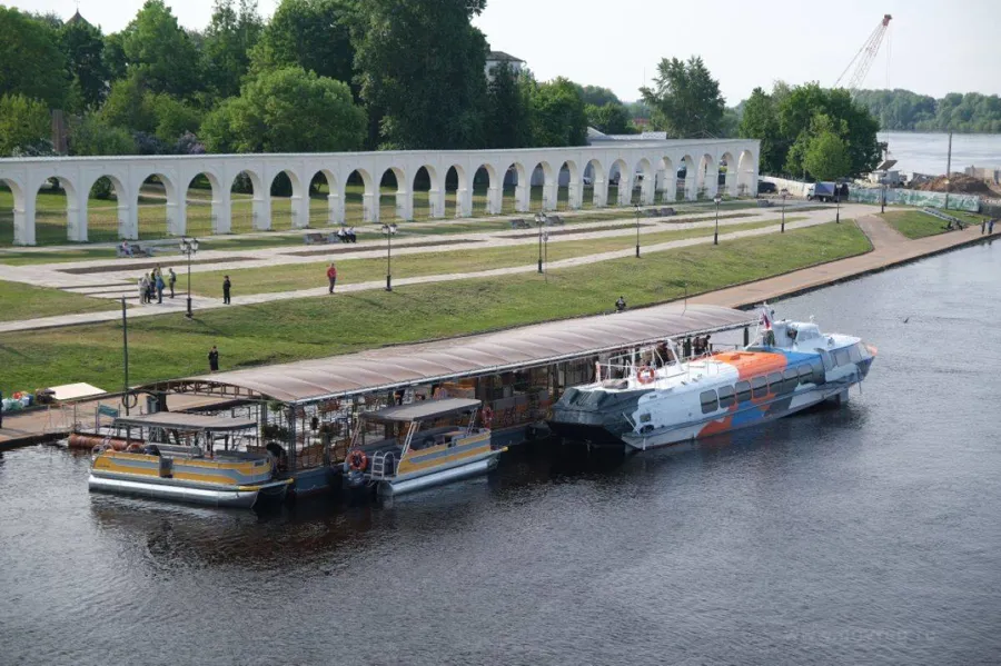 Водные поездки между Великим Новгородом и Взвадом