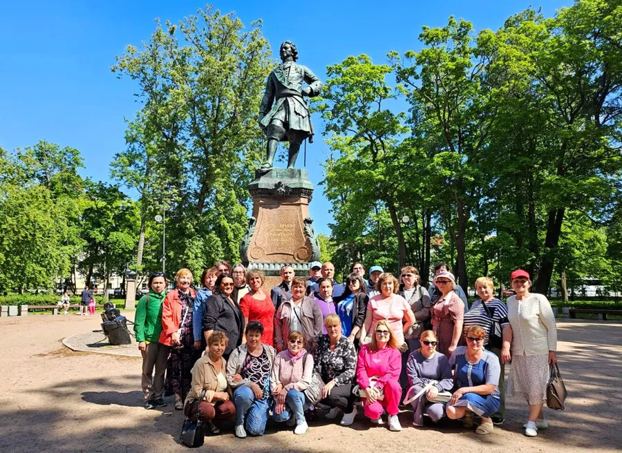 В рамках программы по развитию социального туризма делегация Чувашской РО ВОС посетила город Санкт-Петербург