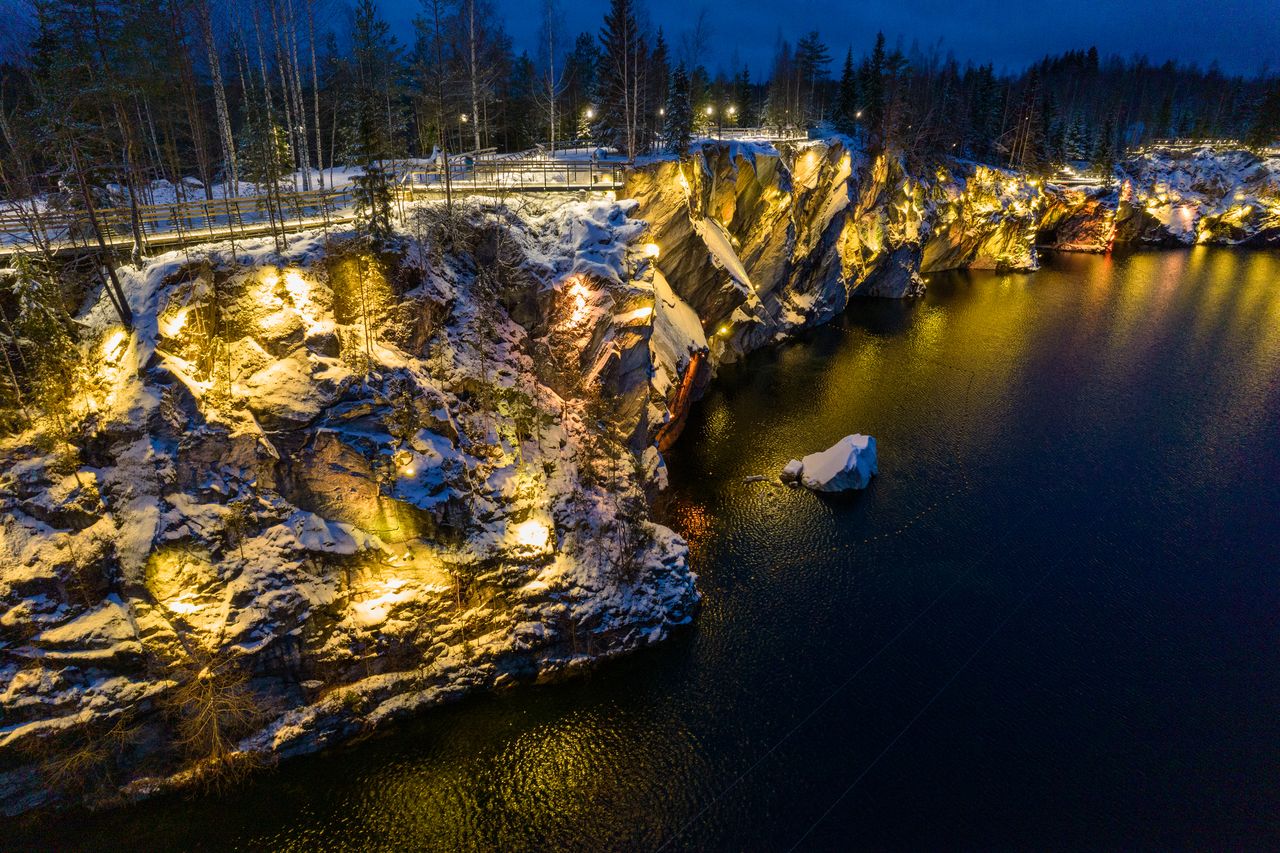Ночной заплыв на открытой воде Ruskeala Night SWIM