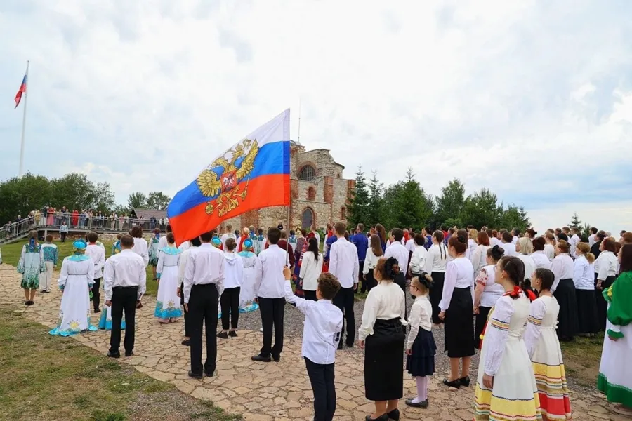 Великий Новгород приглашает на празднование Дня России