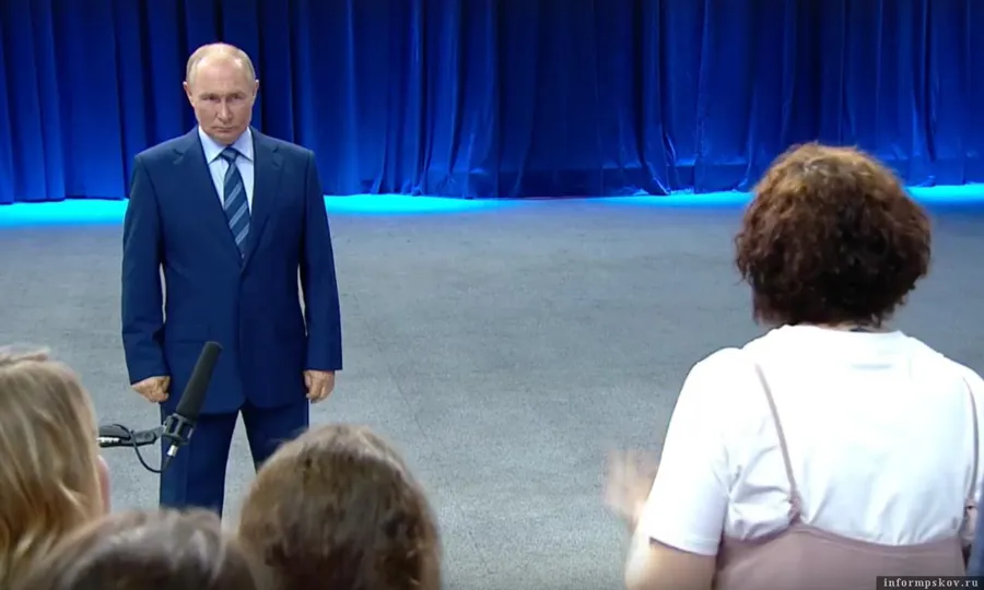 Псковский косметический бренд представили Путину