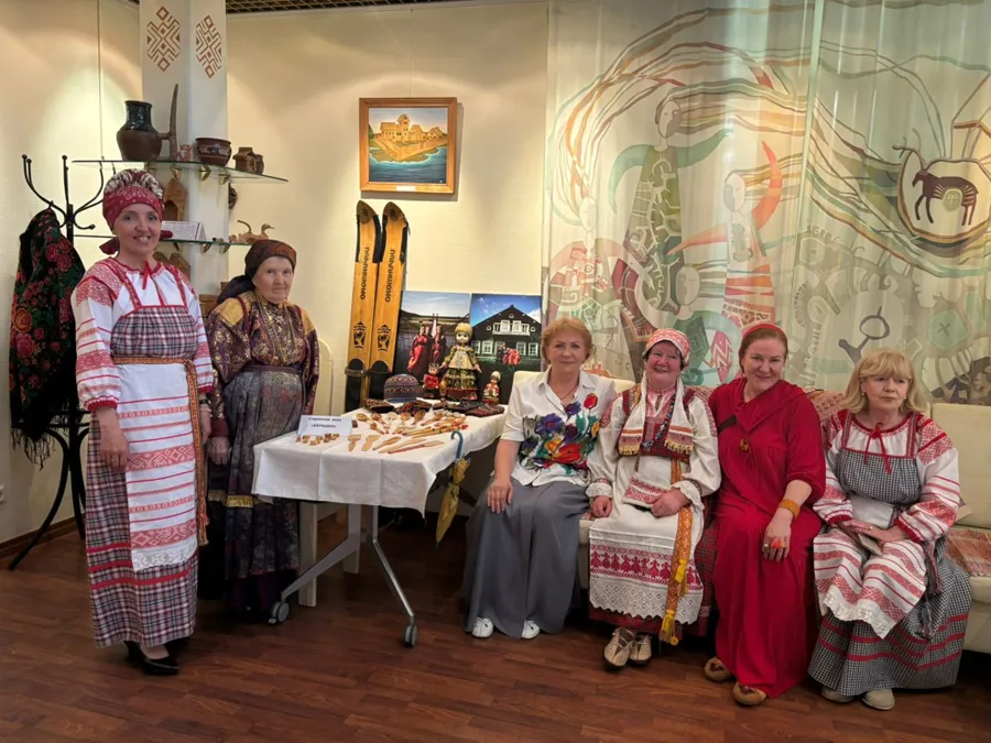 Туристические специалисты Санкт-Петербурга познакомились с культурой Республики Коми