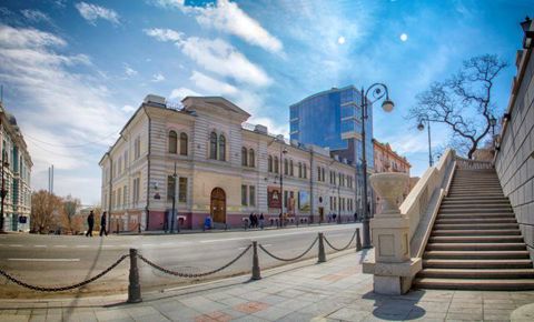 Приморская государственная картинная галерея